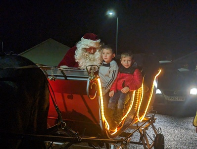 Santa Visits Killen 2022 - Clonmeen Cottages  (4)